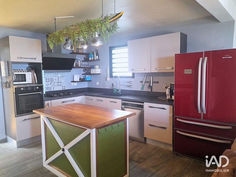 Maison - 94 m² - 5 pièces