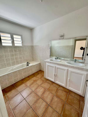 Villa - 95 m² - 5 pièces