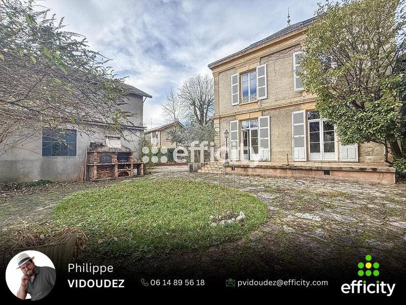 Maison bourgeoise - 278 m² - 10 pièces