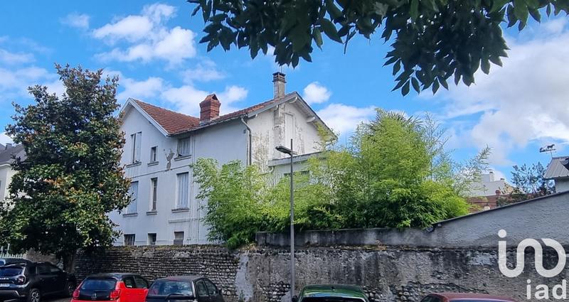 Maison - 364 m² - 12 pièces