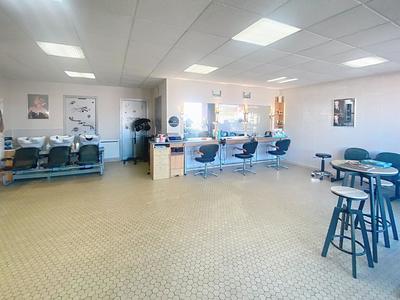 Local commercial - 88 m² - 3 pièces