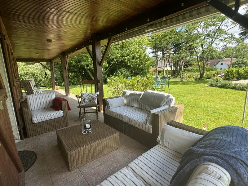 Maison - 235 m² - 8 pièces