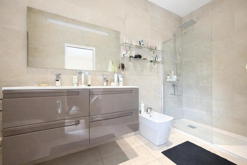 Appartement - 103 m² - 4 pièces