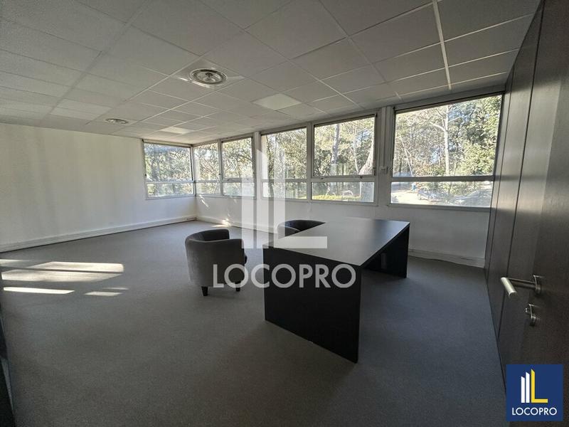 Bureau - 277 m²