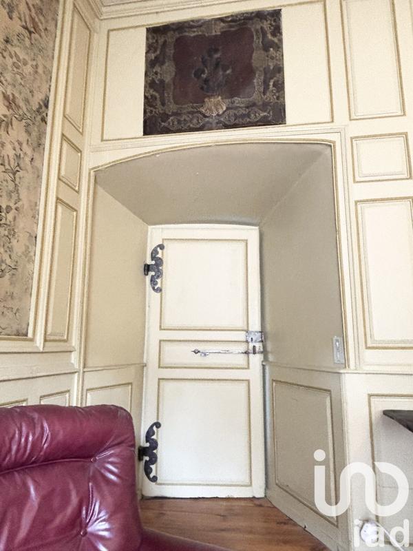 Maison - 231 m² - 9 pièces