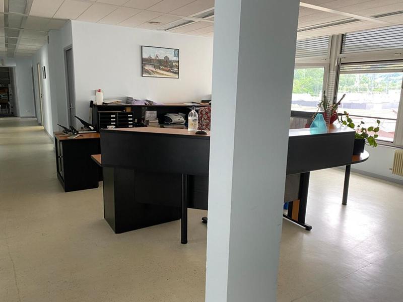 Bureau - 250 m² - 10 pièces