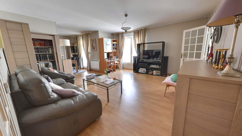 Appartement - 84 m² - 4 pièces