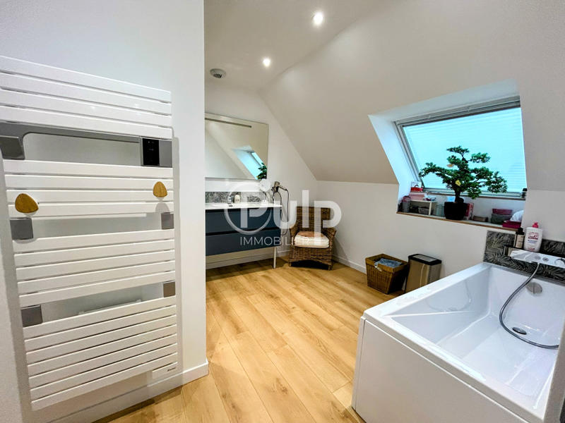 Maison - 174 m² - 7 pièces