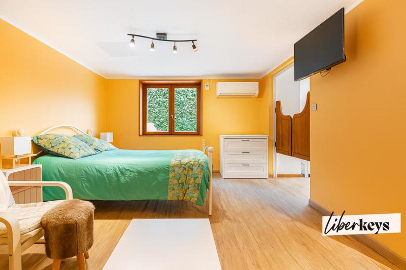 Maison - 256 m² - 6 pièces