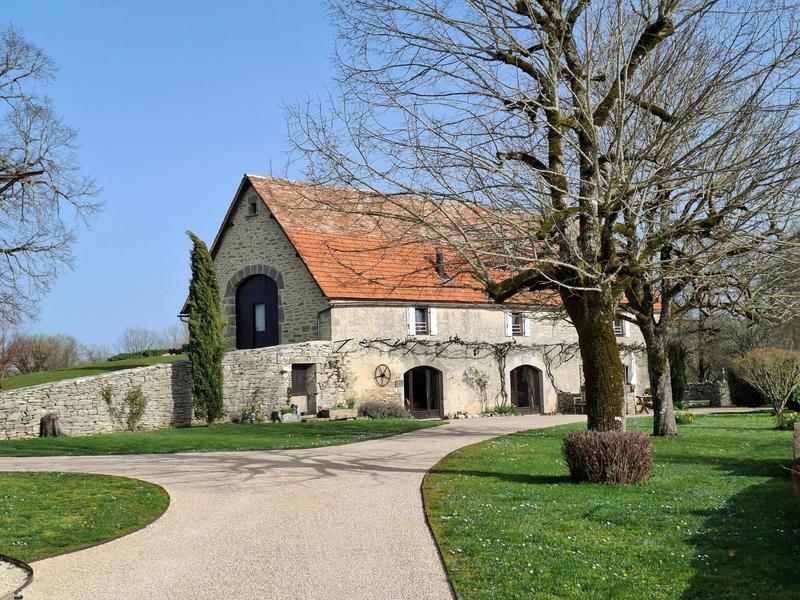 Maison - 760 m² - 22 pièces