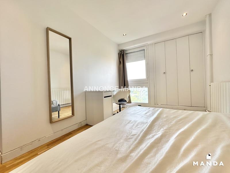 Chambre - 11 m² - 5 pièces