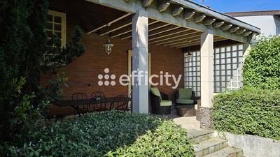 Maison - 182 m² - 9 pièces