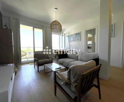 Appartement - 93 m² - 4 pièces