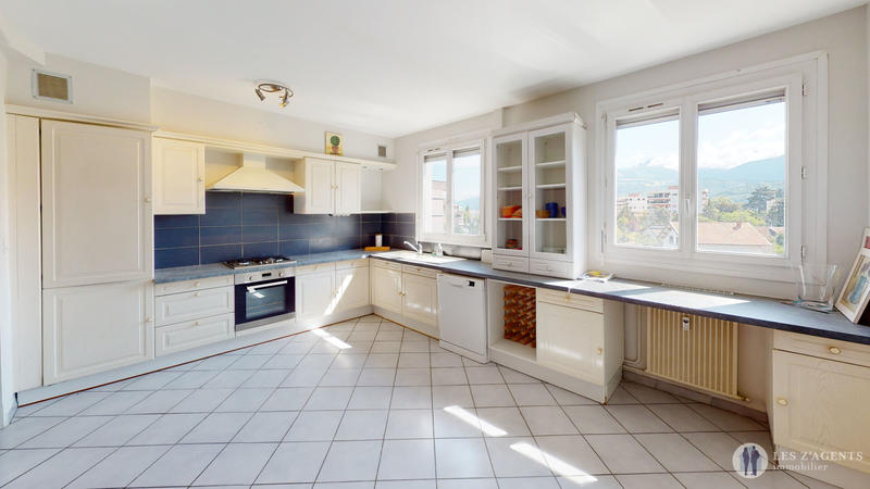 Appartement - 88 m² - 4 pièces