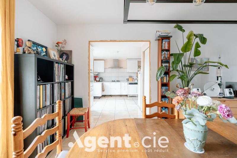 Maison - 100 m² - 5 pièces