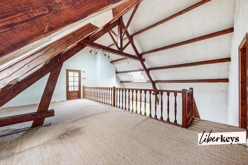 Propriété - 270 m² - 8 pièces