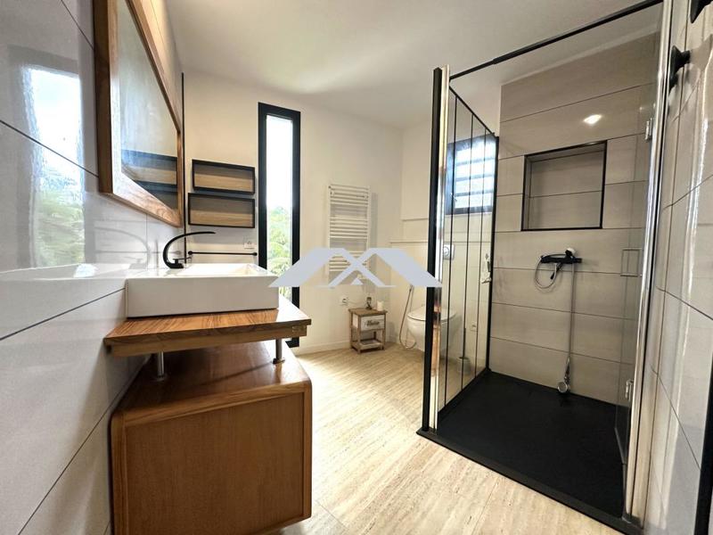 Villa - 200 m² - 7 pièces