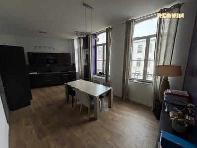 Appartement - 96 m² - 5 pièces