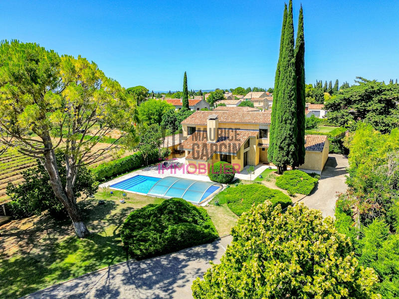 Maison - 211 m² - 6 pièces