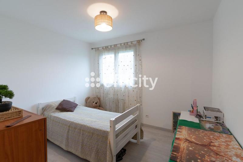 Pavillon - 100 m² - 5 pièces