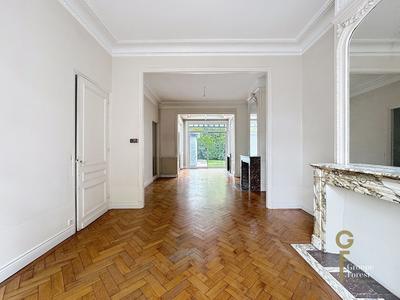 Maison - 159 m² - 5 pièces