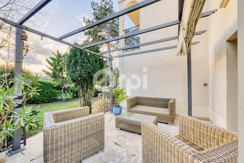 Maison - 160 m² - 5 pièces