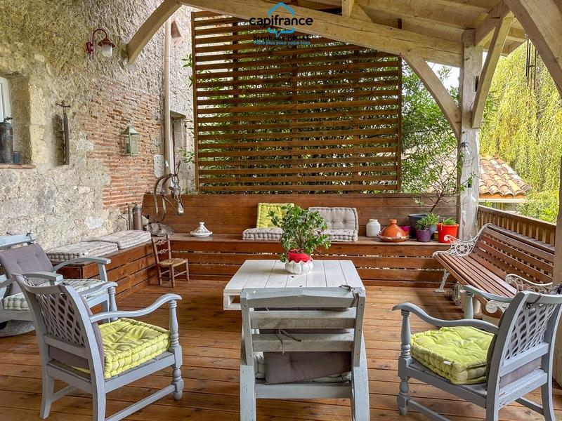 Propriété - 315 m² - 12 pièces