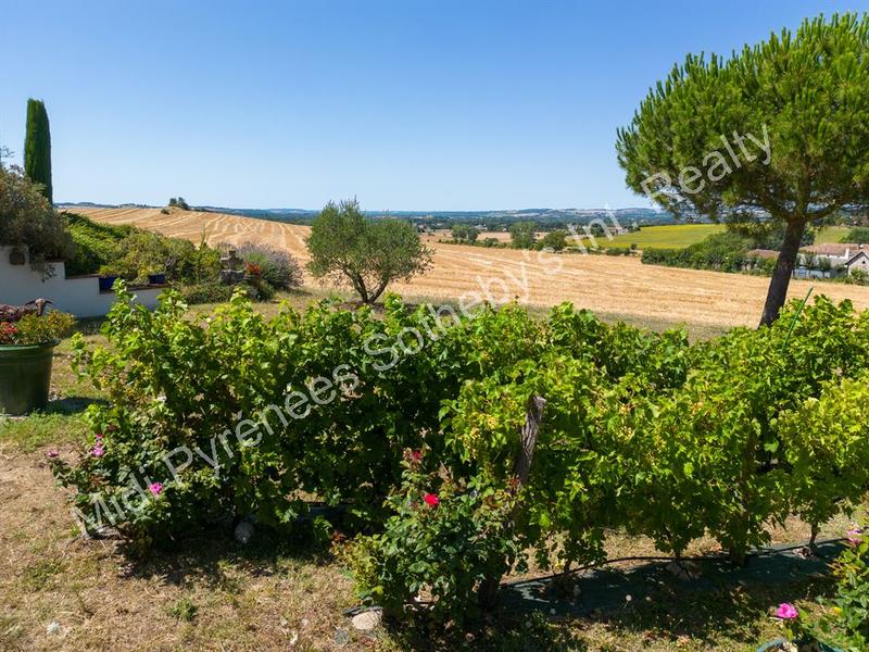 Maison - 278 m² - 7 pièces