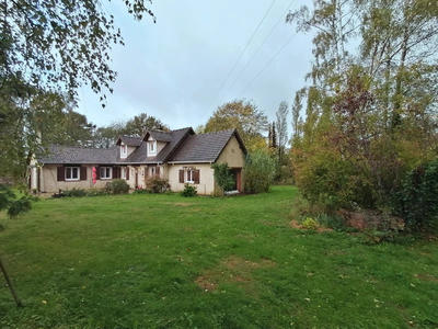 Maison traditionnelle - 112 m² - 6 pièces