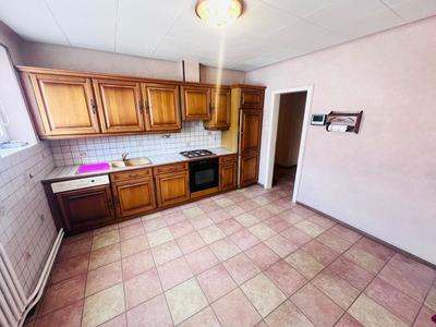 Maison - 268 m² - 11 pièces