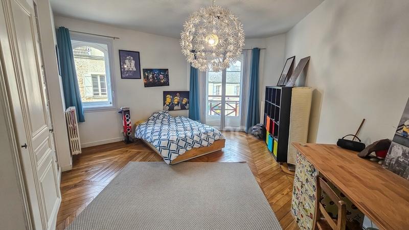 Maison de maîtres - 225 m² - 10 pièces