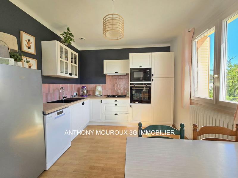 Maison - 94 m² - 5 pièces