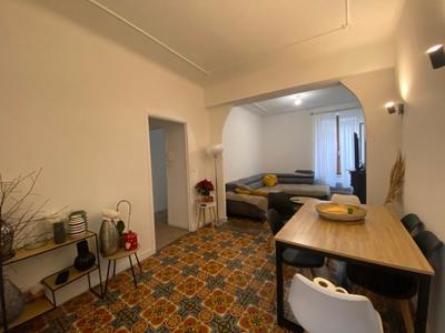 Appartement ancien - 91 m² - 4 pièces