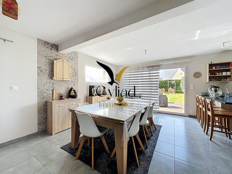 Maison contemporaine - 118 m² - 7 pièces