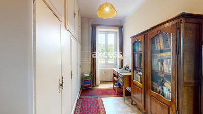 Maison - 234 m² - 10 pièces