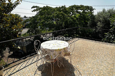 Maison - 202 m² - 4 pièces