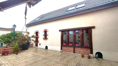 Demeure - 228 m² - 8 pièces