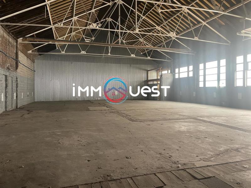 Hangar - 400 m² - 3 pièces