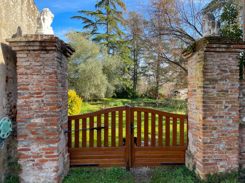 Maison - 585 m² - 10 pièces