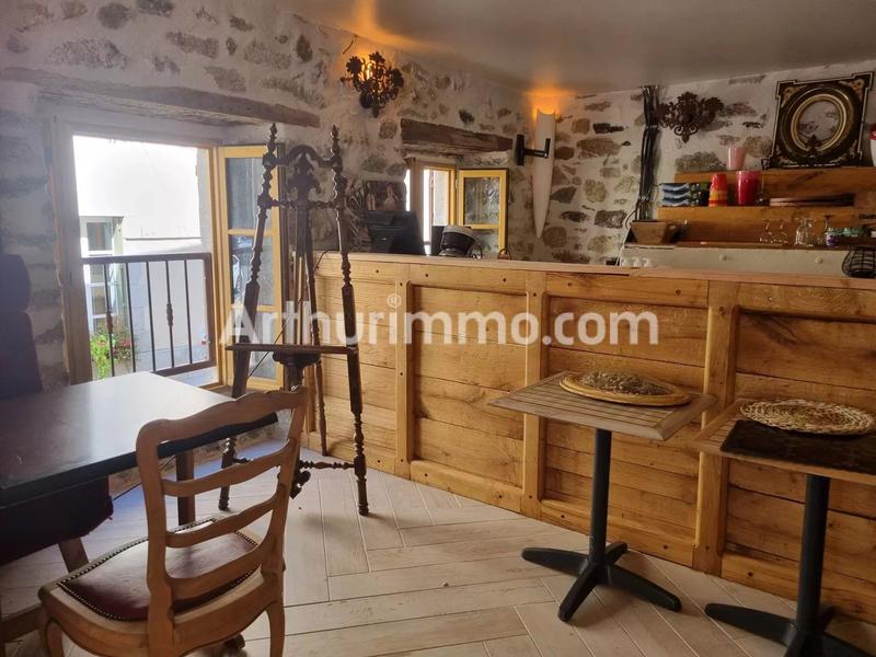 Magasins - 85 m² - 4 pièces