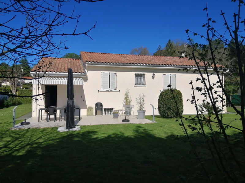 Maison - 95 m² - 5 pièces