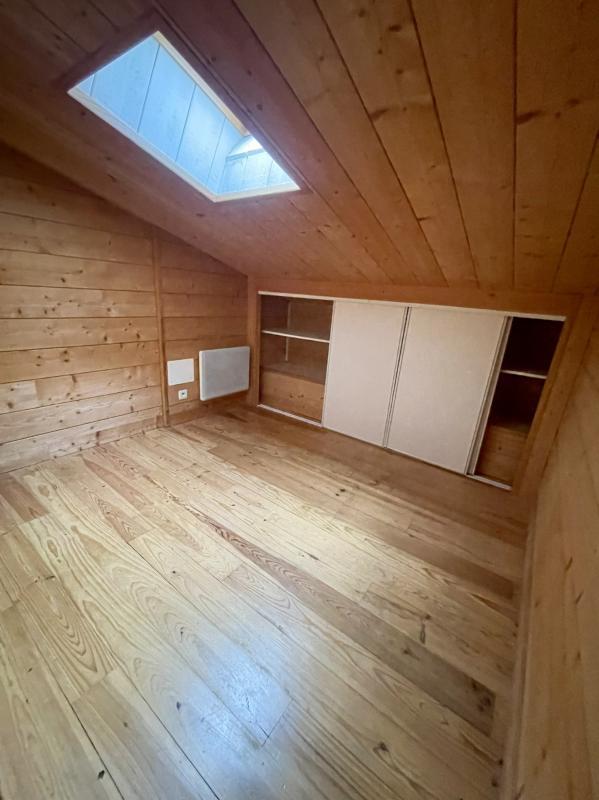 Immeuble - 112 m² - 8 pièces