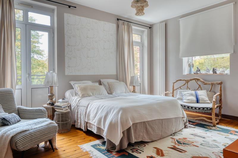 Maison - 313 m² - 13 pièces