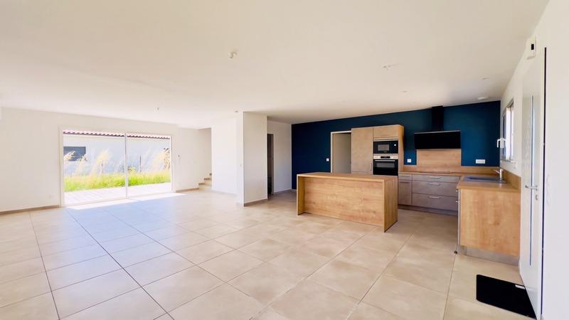 Maison - 110 m² - 4 pièces