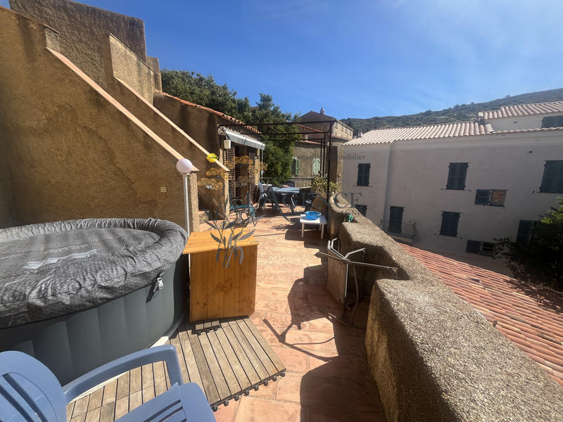 Maison - 180 m² - 4 pièces