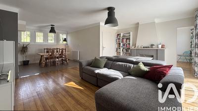 Maison - 121 m² - 5 pièces