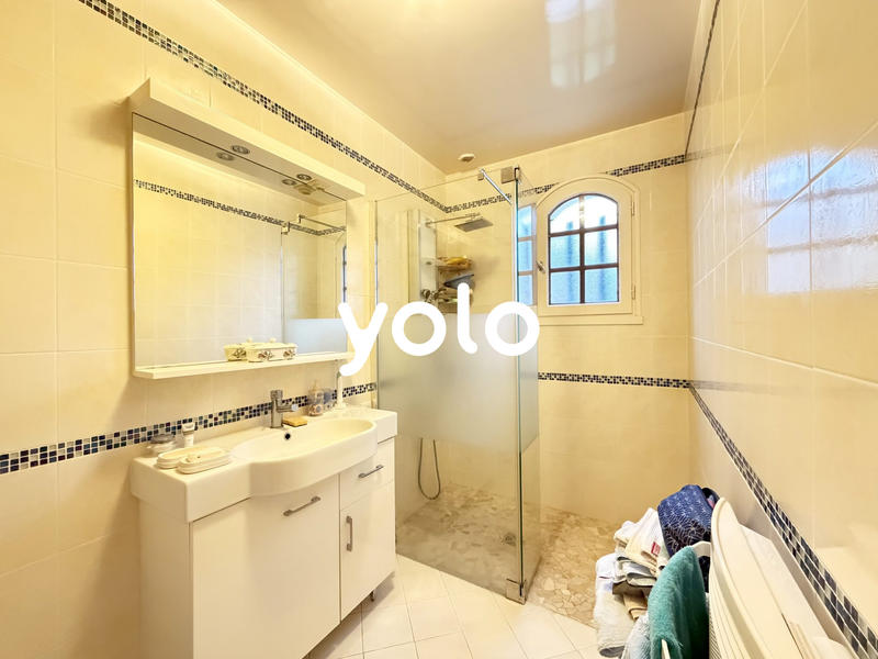 Maison traditionnelle - 144 m² - 6 pièces