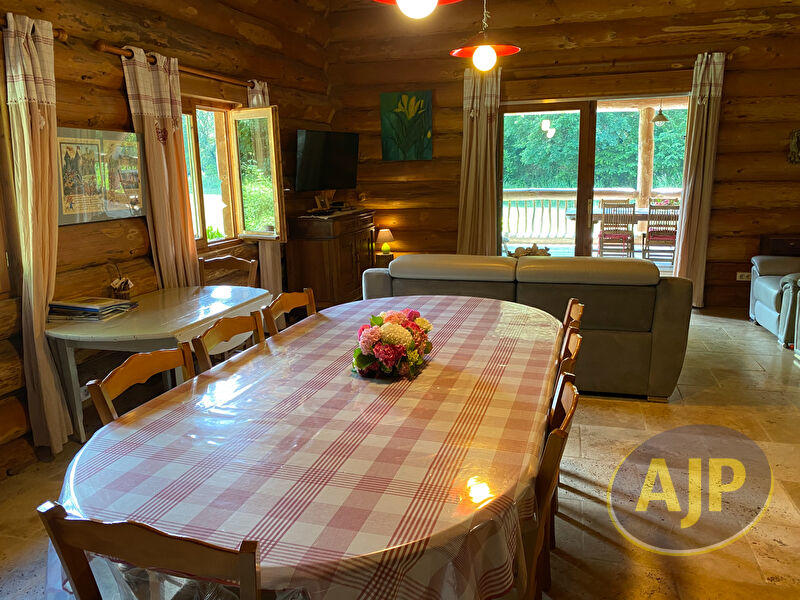 Maison - 135 m² - 5 pièces