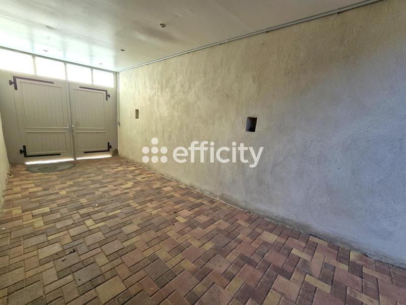 Maison - 180 m² - 7 pièces