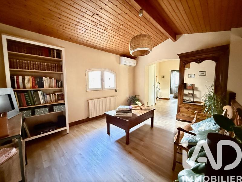 Maison - 215 m² - 7 pièces